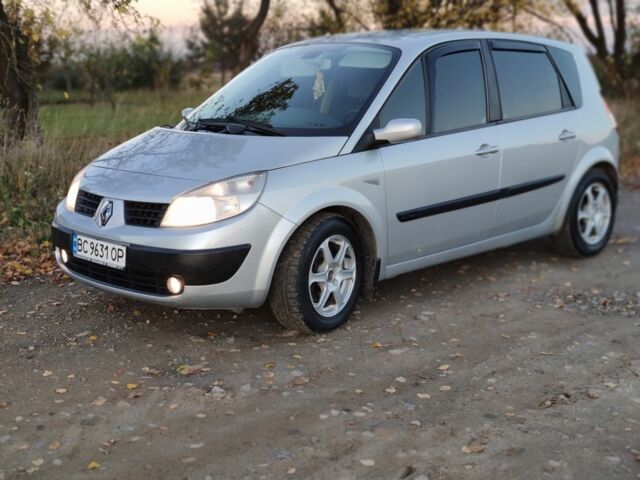 Серый Рено Сценик II, объемом двигателя 2 л и пробегом 172 тыс. км за 4800 $, фото 1 на Automoto.ua