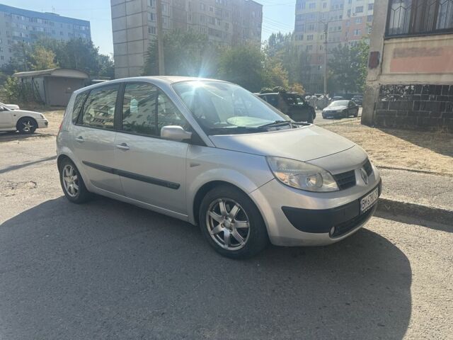 Серый Рено Сценик II, объемом двигателя 2 л и пробегом 233 тыс. км за 5150 $, фото 1 на Automoto.ua