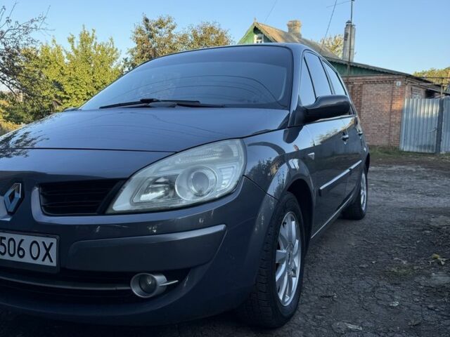 Сірий Рено Сценік II, об'ємом двигуна 1.6 л та пробігом 207 тис. км за 5600 $, фото 1 на Automoto.ua