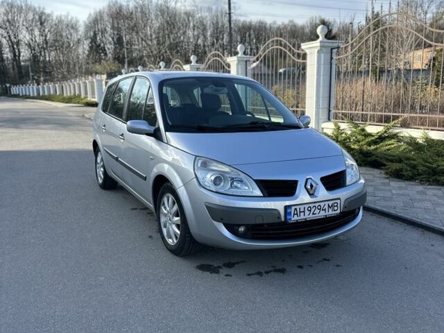 Серый Рено Сценик II, объемом двигателя 1.6 л и пробегом 265 тыс. км за 4500 $, фото 1 на Automoto.ua