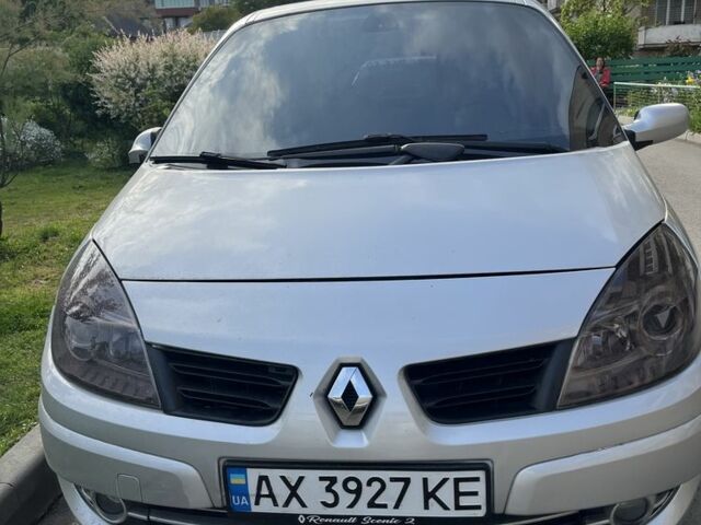 Серый Рено Сценик II, объемом двигателя 1.9 л и пробегом 330 тыс. км за 5000 $, фото 1 на Automoto.ua