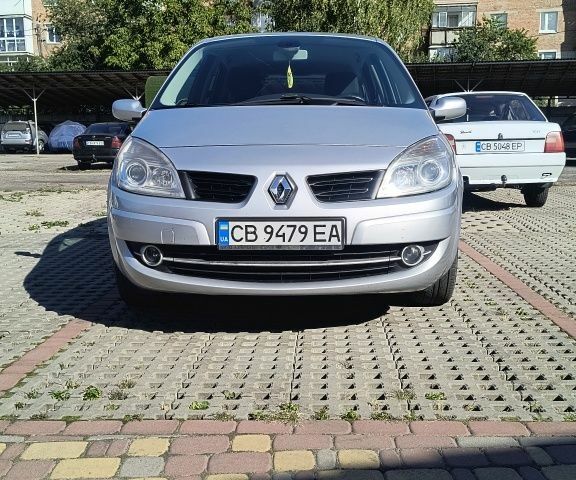 Серый Рено Сценик II, объемом двигателя 2 л и пробегом 244 тыс. км за 5700 $, фото 1 на Automoto.ua