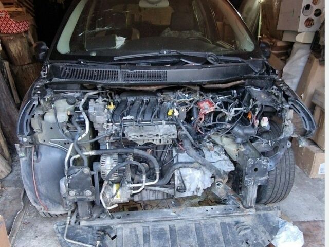 Серый Рено Сценик II, объемом двигателя 2 л и пробегом 180 тыс. км за 1848 $, фото 1 на Automoto.ua