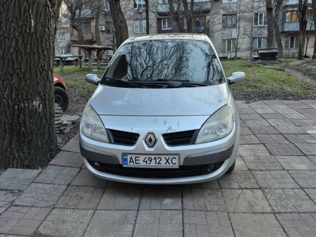 Серый Рено Сценик II, объемом двигателя 2 л и пробегом 290 тыс. км за 5800 $, фото 1 на Automoto.ua
