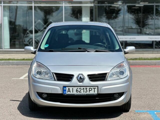 Серый Рено Сценик II, объемом двигателя 1.6 л и пробегом 250 тыс. км за 5600 $, фото 1 на Automoto.ua