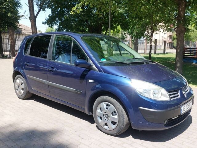 Синий Рено Сценик II, объемом двигателя 1.6 л и пробегом 157 тыс. км за 4700 $, фото 1 на Automoto.ua