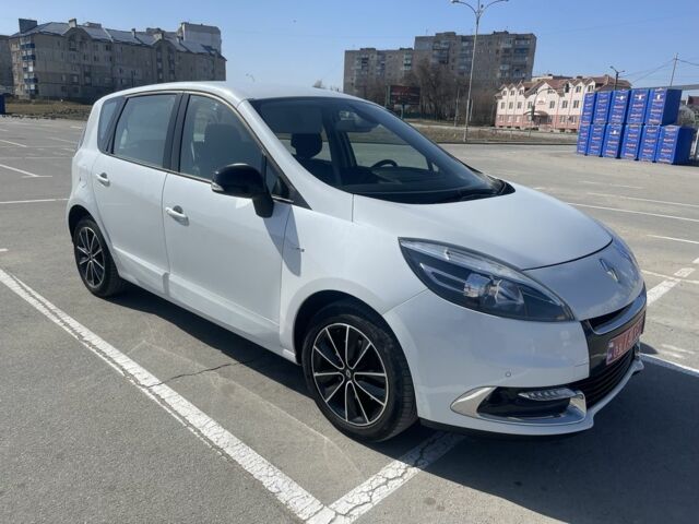 Белый Рено Сценик III, объемом двигателя 1.5 л и пробегом 198 тыс. км за 9999 $, фото 1 на Automoto.ua