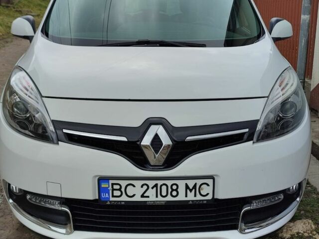Белый Рено Сценик III, объемом двигателя 0 л и пробегом 176 тыс. км за 10000 $, фото 1 на Automoto.ua