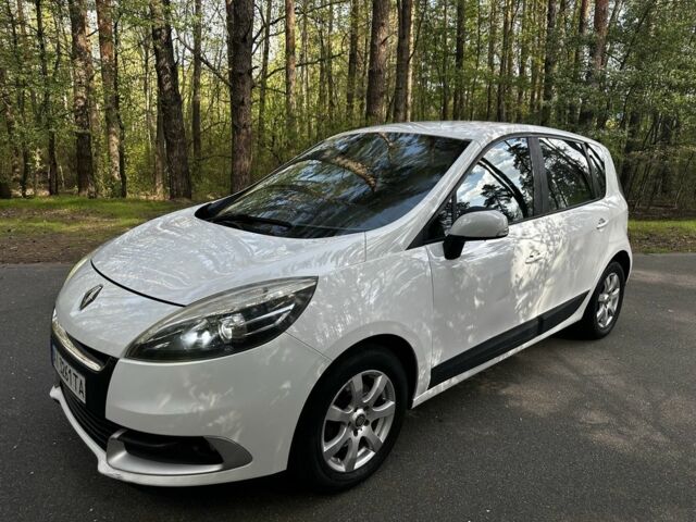 Белый Рено Сценик III, объемом двигателя 1.5 л и пробегом 290 тыс. км за 5850 $, фото 1 на Automoto.ua