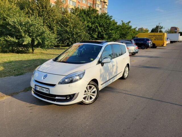 Білий Рено Сценік III, об'ємом двигуна 1.6 л та пробігом 262 тис. км за 9500 $, фото 1 на Automoto.ua