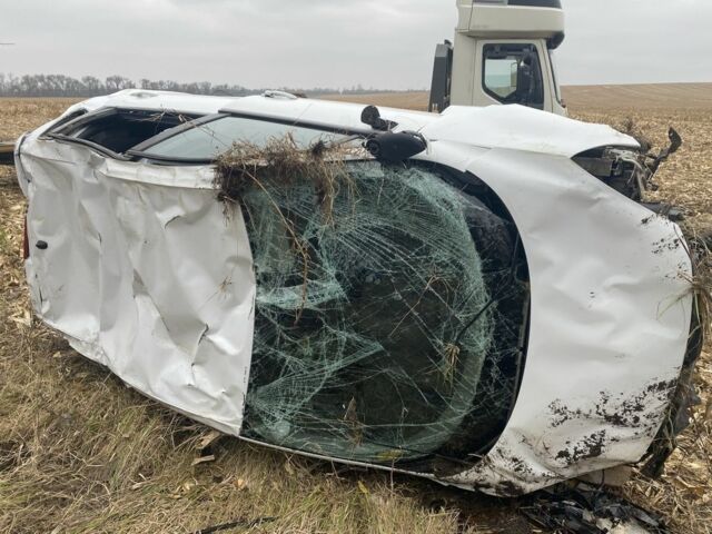 Белый Рено Сценик III, объемом двигателя 1.6 л и пробегом 290 тыс. км за 3000 $, фото 1 на Automoto.ua