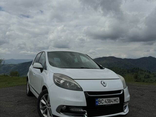 Білий Рено Сценік III, об'ємом двигуна 1.6 л та пробігом 267 тис. км за 8100 $, фото 1 на Automoto.ua