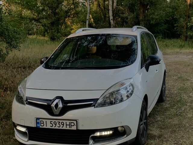 Белый Рено Сценик III, объемом двигателя 1.5 л и пробегом 3 тыс. км за 9700 $, фото 1 на Automoto.ua
