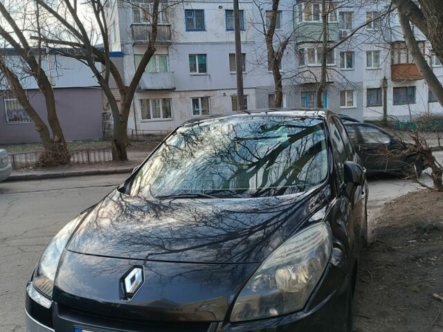 Чорний Рено Сценік III, об'ємом двигуна 1.9 л та пробігом 275 тис. км за 6600 $, фото 1 на Automoto.ua