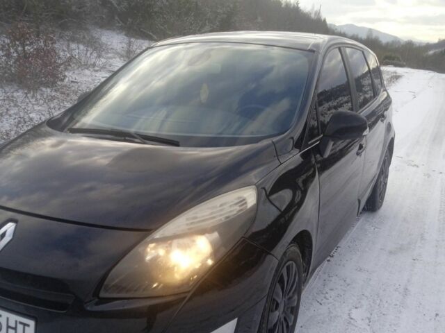 Черный Рено Сценик III, объемом двигателя 1.5 л и пробегом 250 тыс. км за 6700 $, фото 1 на Automoto.ua