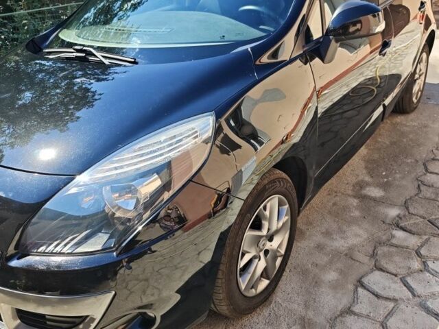 Чорний Рено Сценік III, об'ємом двигуна 1.5 л та пробігом 294 тис. км за 6956 $, фото 1 на Automoto.ua