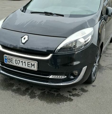 Чорний Рено Сценік III, об'ємом двигуна 1.5 л та пробігом 240 тис. км за 8445 $, фото 1 на Automoto.ua