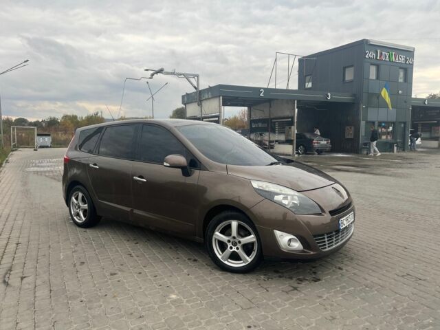 Коричневый Рено Сценик III, объемом двигателя 1.9 л и пробегом 254 тыс. км за 6700 $, фото 1 на Automoto.ua