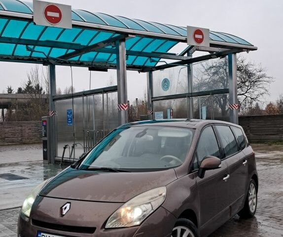 Коричневый Рено Сценик III, объемом двигателя 1.4 л и пробегом 203 тыс. км за 5399 $, фото 1 на Automoto.ua