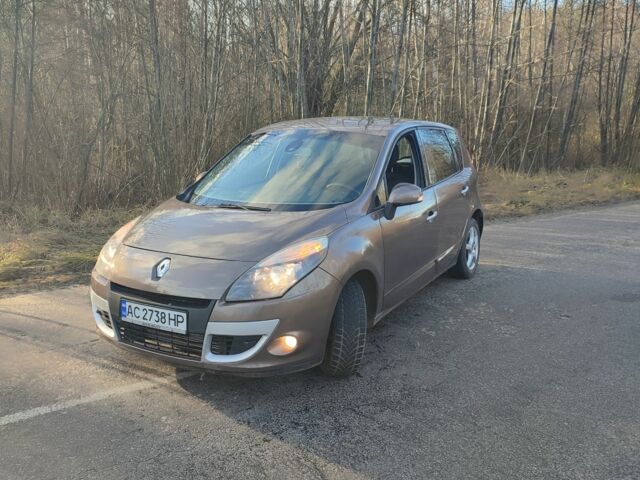 Коричневый Рено Сценик III, объемом двигателя 1.5 л и пробегом 247 тыс. км за 5500 $, фото 1 на Automoto.ua