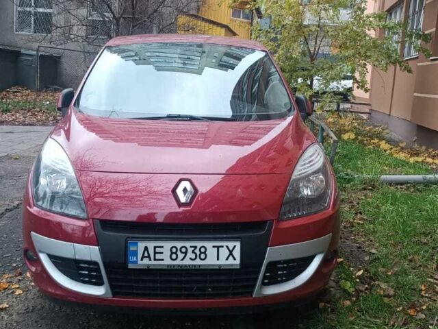 Червоний Рено Сценік III, об'ємом двигуна 1.9 л та пробігом 264 тис. км за 7699 $, фото 1 на Automoto.ua