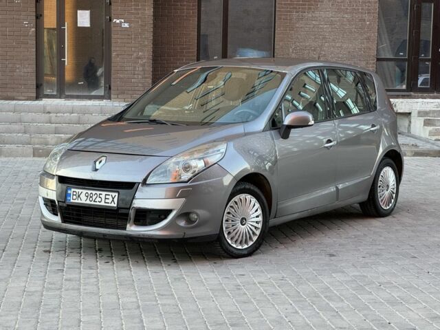 Серый Рено Сценик III, объемом двигателя 1.5 л и пробегом 265 тыс. км за 5350 $, фото 1 на Automoto.ua