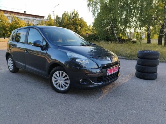 Сірий Рено Сценік III, об'ємом двигуна 1.6 л та пробігом 126 тис. км за 7100 $, фото 1 на Automoto.ua