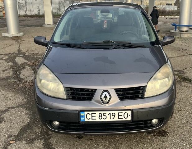 Серый Рено Сценик III, объемом двигателя 1.5 л и пробегом 295 тыс. км за 4600 $, фото 1 на Automoto.ua