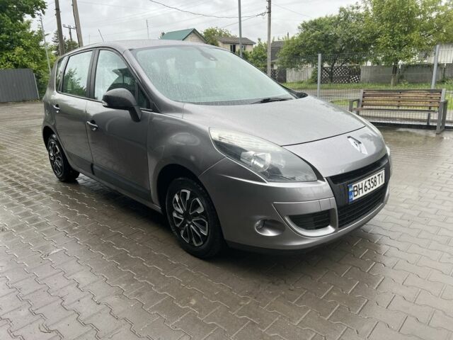 Сірий Рено Сценік III, об'ємом двигуна 1.5 л та пробігом 190 тис. км за 5850 $, фото 1 на Automoto.ua