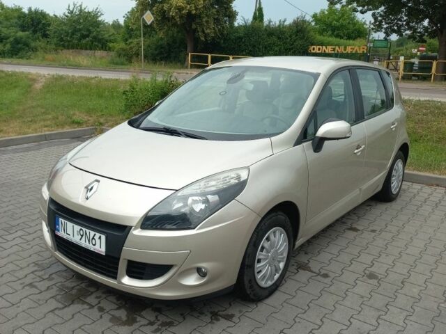 Серый Рено Сценик III, объемом двигателя 0 л и пробегом 205 тыс. км за 2500 $, фото 1 на Automoto.ua