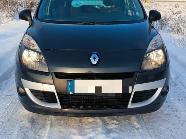 Серый Рено Сценик III, объемом двигателя 1.5 л и пробегом 258 тыс. км за 6800 $, фото 1 на Automoto.ua