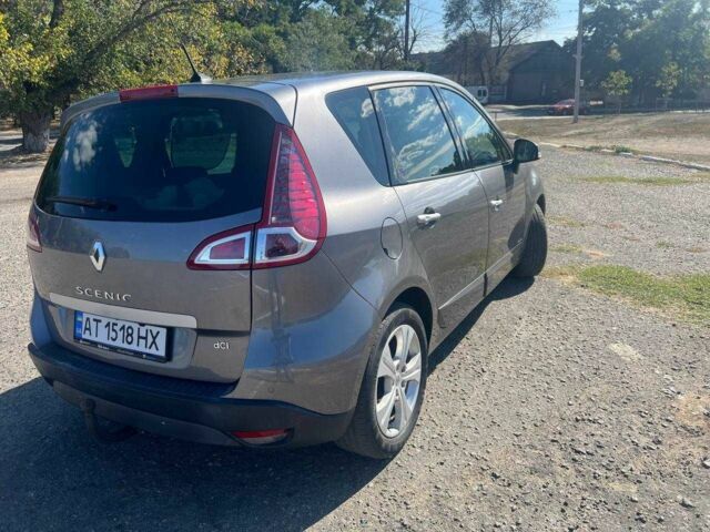 Сірий Рено Сценік III, об'ємом двигуна 2 л та пробігом 178 тис. км за 8050 $, фото 1 на Automoto.ua