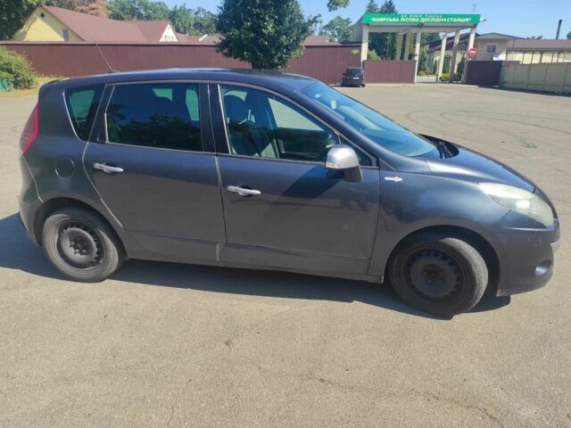 Серый Рено Сценик III, объемом двигателя 1.5 л и пробегом 336 тыс. км за 6000 $, фото 1 на Automoto.ua