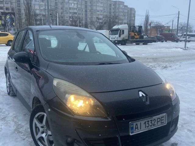 Серый Рено Сценик III, объемом двигателя 1.9 л и пробегом 380 тыс. км за 5900 $, фото 1 на Automoto.ua