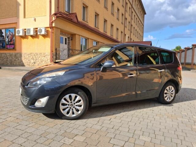 Серый Рено Сценик III, объемом двигателя 1.4 л и пробегом 277 тыс. км за 5950 $, фото 1 на Automoto.ua