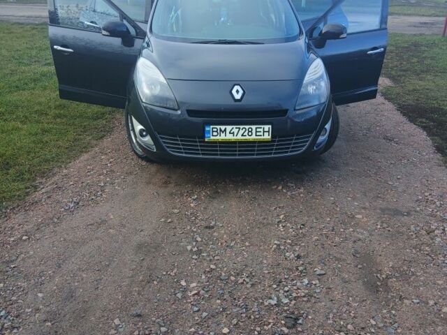 Серый Рено Сценик III, объемом двигателя 1.5 л и пробегом 245 тыс. км за 7800 $, фото 1 на Automoto.ua