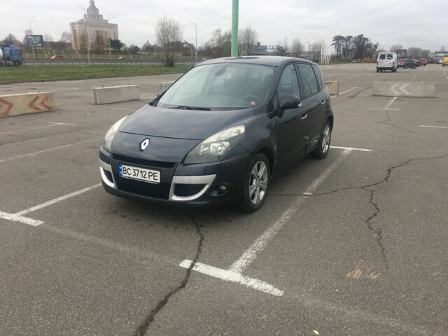 Серый Рено Сценик III, объемом двигателя 2 л и пробегом 296 тыс. км за 7000 $, фото 1 на Automoto.ua