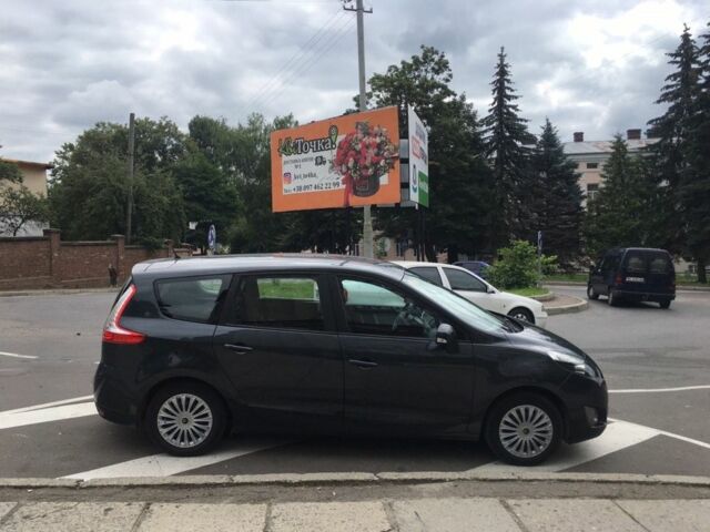 Серый Рено Сценик III, объемом двигателя 1.5 л и пробегом 270 тыс. км за 7100 $, фото 1 на Automoto.ua