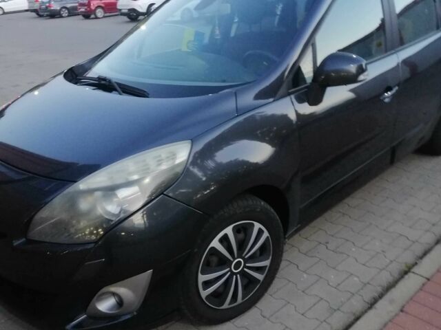 Серый Рено Сценик III, объемом двигателя 1.6 л и пробегом 295 тыс. км за 6800 $, фото 1 на Automoto.ua