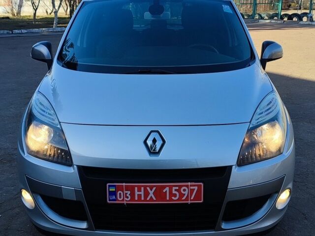 Сірий Рено Сценік III, об'ємом двигуна 1.5 л та пробігом 201 тис. км за 7850 $, фото 1 на Automoto.ua