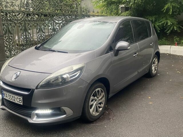 Серый Рено Сценик III, объемом двигателя 1.5 л и пробегом 312 тыс. км за 7500 $, фото 1 на Automoto.ua