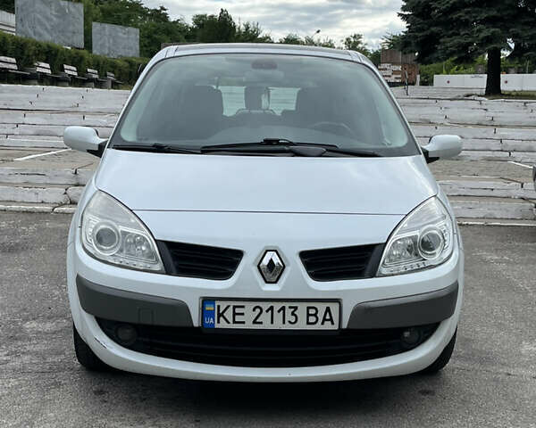 Білий Рено Сценік, об'ємом двигуна 1.6 л та пробігом 219 тис. км за 6100 $, фото 1 на Automoto.ua