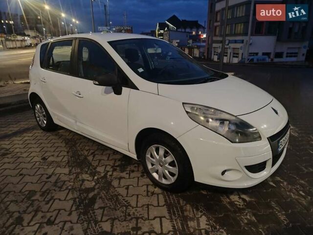 Белый Рено Сценик, объемом двигателя 1.5 л и пробегом 173 тыс. км за 6299 $, фото 1 на Automoto.ua