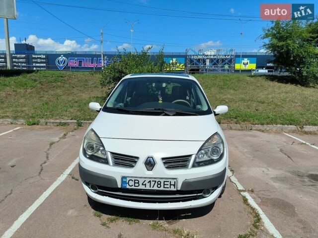 Белый Рено Сценик, объемом двигателя 1.5 л и пробегом 289 тыс. км за 5500 $, фото 1 на Automoto.ua