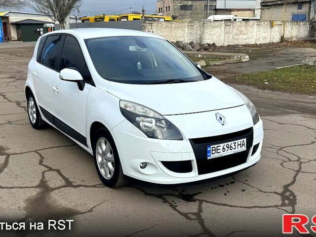 Белый Рено Сценик, объемом двигателя 1.5 л и пробегом 223 тыс. км за 6300 $, фото 1 на Automoto.ua