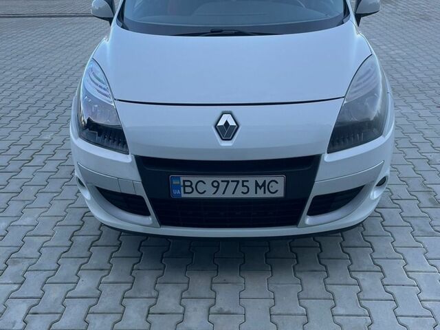 Білий Рено Сценік, об'ємом двигуна 1.46 л та пробігом 210 тис. км за 6500 $, фото 1 на Automoto.ua