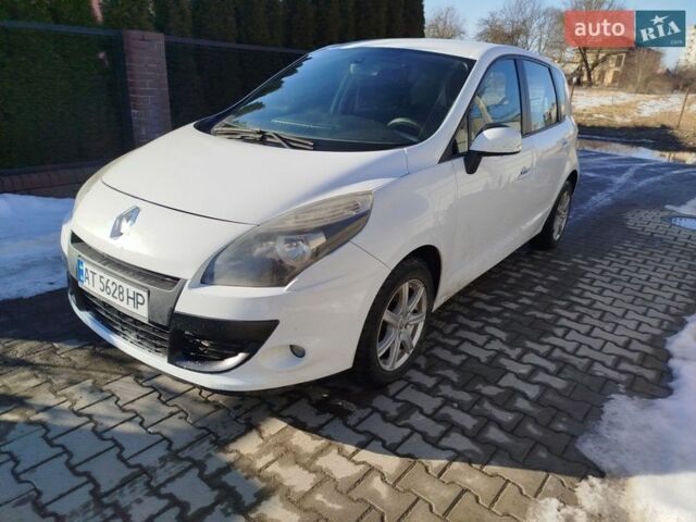 Білий Рено Сценік, об'ємом двигуна 1.5 л та пробігом 439 тис. км за 5850 $, фото 1 на Automoto.ua