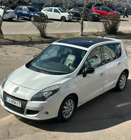 Белый Рено Сценик, объемом двигателя 1.87 л и пробегом 310 тыс. км за 6300 $, фото 1 на Automoto.ua