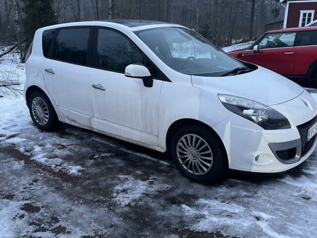 Білий Рено Сценік, об'ємом двигуна 1.5 л та пробігом 270 тис. км за 4000 $, фото 1 на Automoto.ua