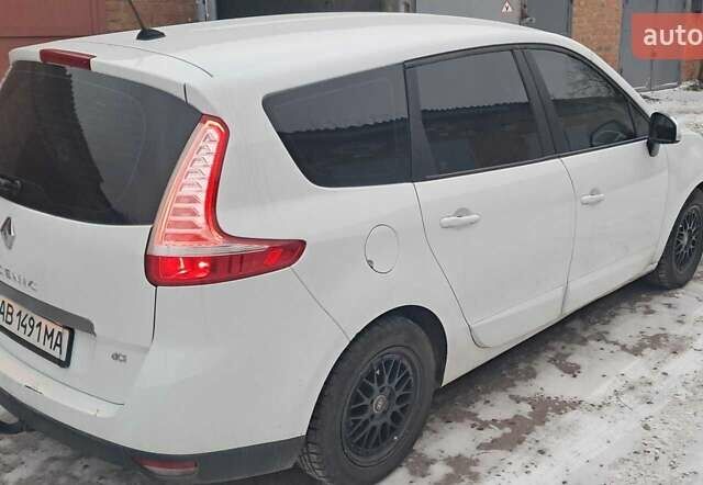 Білий Рено Сценік, об'ємом двигуна 1.5 л та пробігом 311 тис. км за 6700 $, фото 1 на Automoto.ua